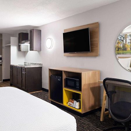 Days Inn By Wyndham Salisbury, Nc Экстерьер фото